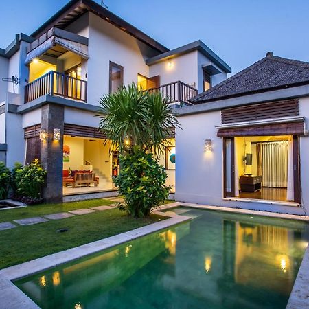 Villa Nadya Seminyak Kültér fotó